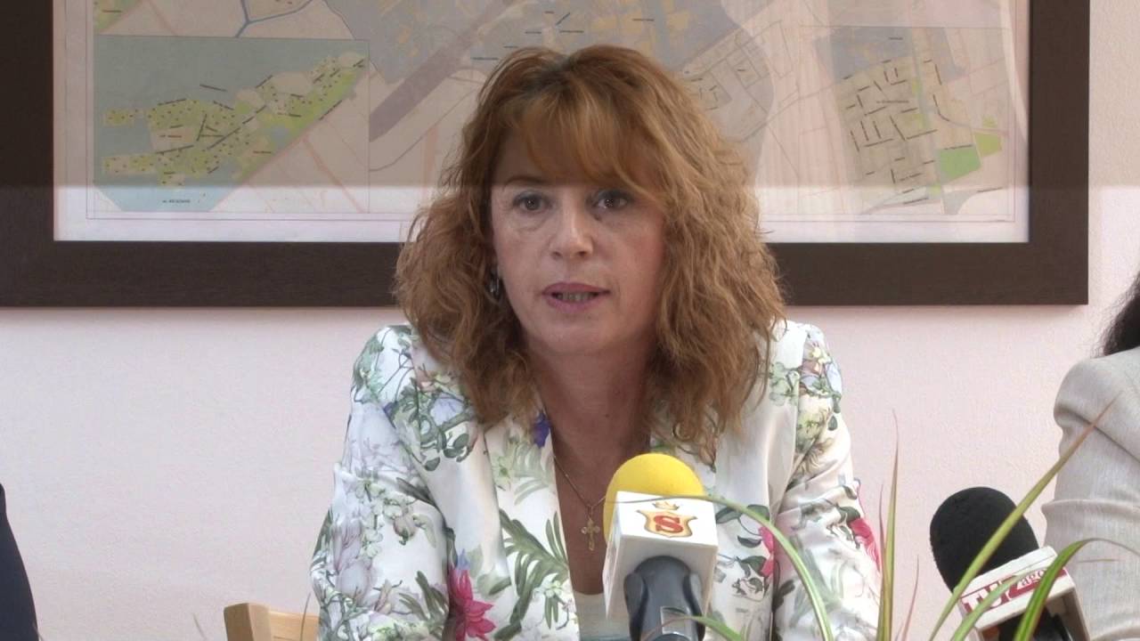 Търговската гимназия вече е общинска собственост