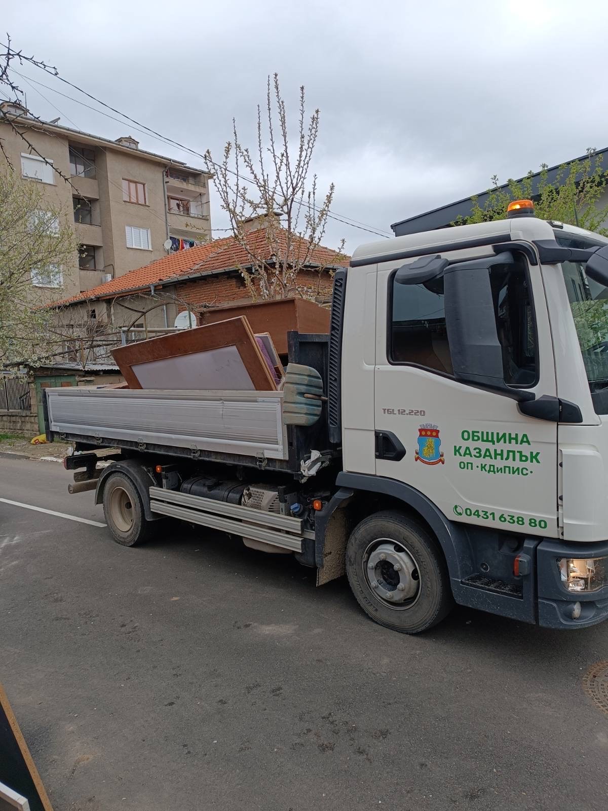 Кампанията „Да изчистим Казанлък“ събра близо 30 тона отпадъци