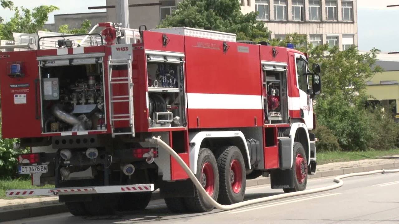 Микробус се запали, няма пострадали