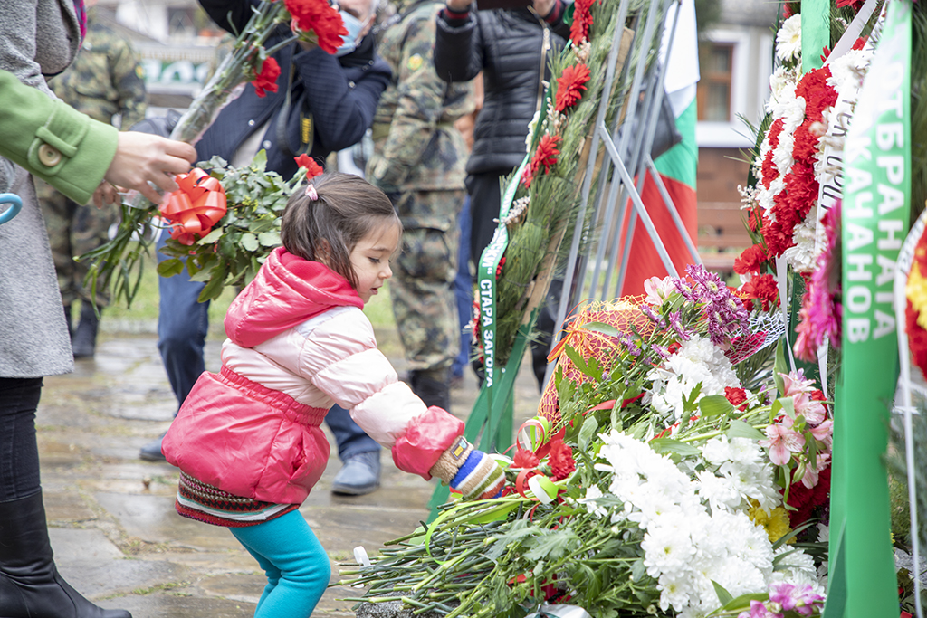 Старозагорци се поклониха пред паметта на Апостола на свободата