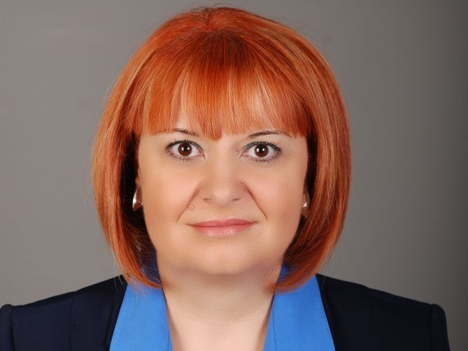 Гергана Микова е новият заместник-кмет на Община Чирпан Гергана Микова е новият заместник-кмет на Община Чирпан