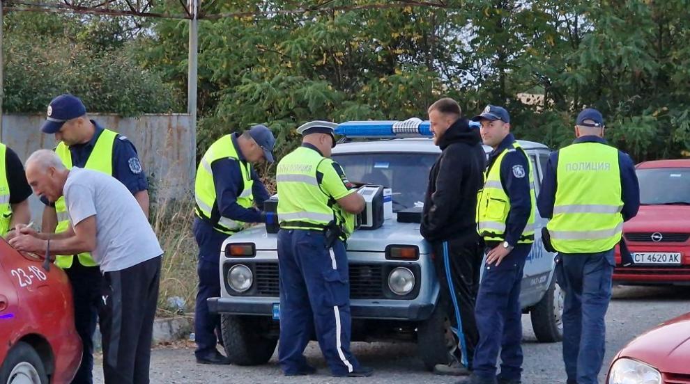 Спецоперация по главния път от Стара Загора към Казанлък Спецоперация по главния път от Стара Загора към Казанлък