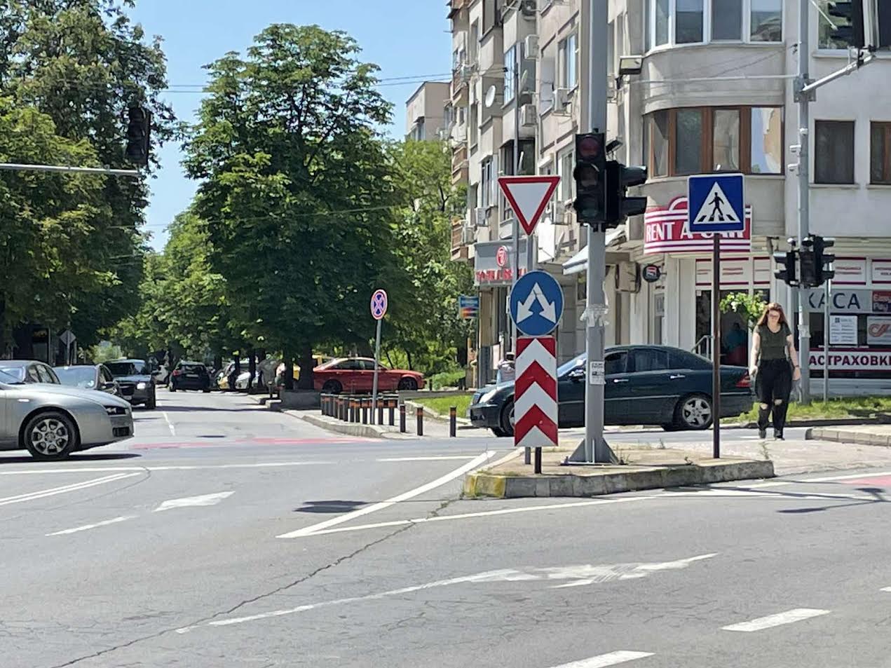 Временно не работи светофарна уредба Временно не работи светофарна уредба