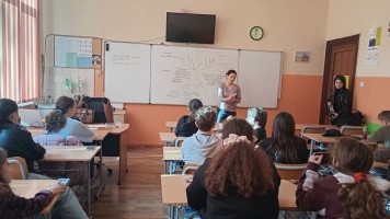 Ученици от СУ „Максим Горки“, съвместно с психолози от ПИЦ по зависимости в Стара Загора, участваха в интерактивно обучение