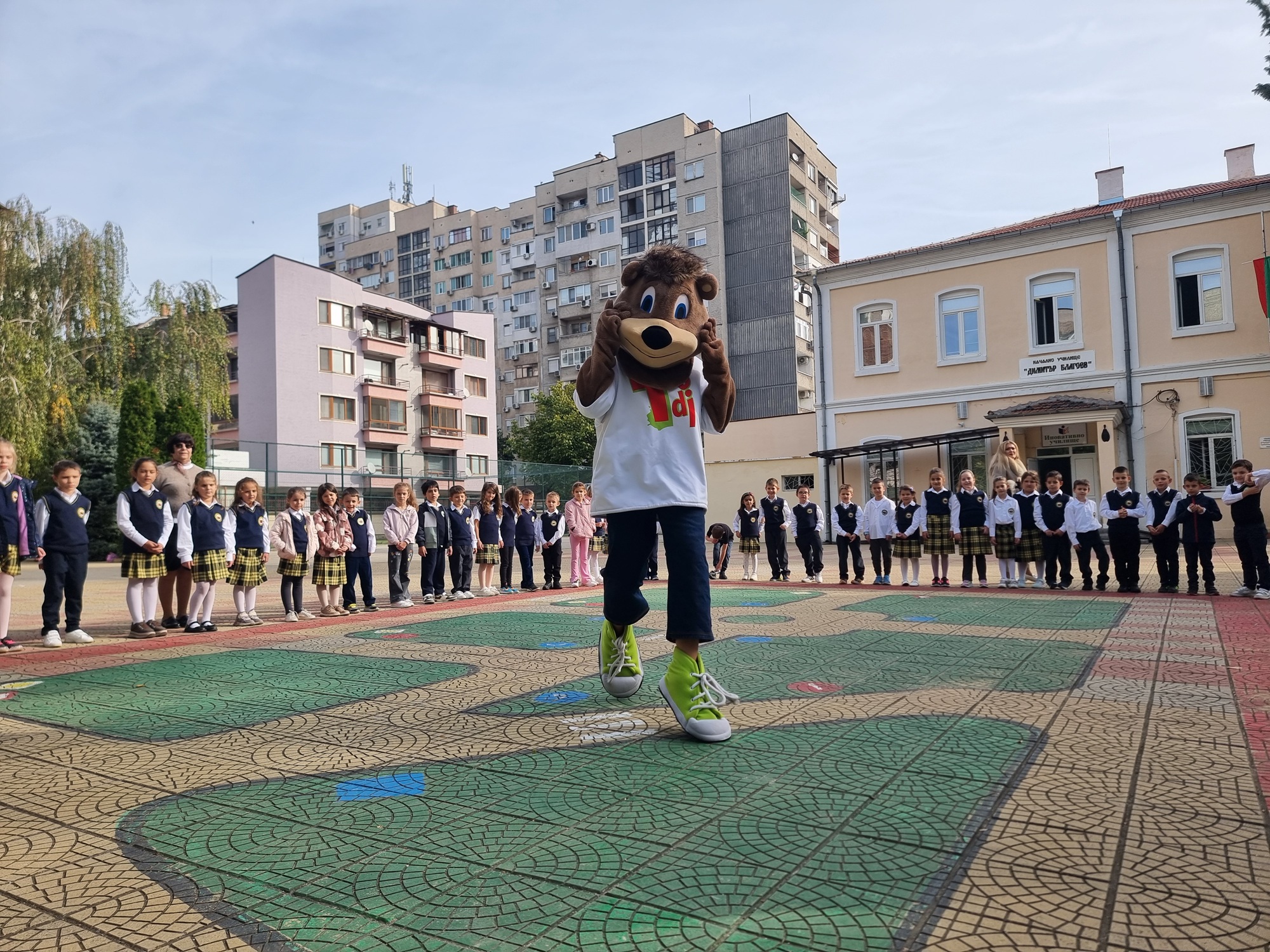 Националната кампания „Пресичам безопасно с TEDI“ стартира в Стара Загора Националната кампания „Пресичам безопасно с TEDI“ стартира в Стара Загора